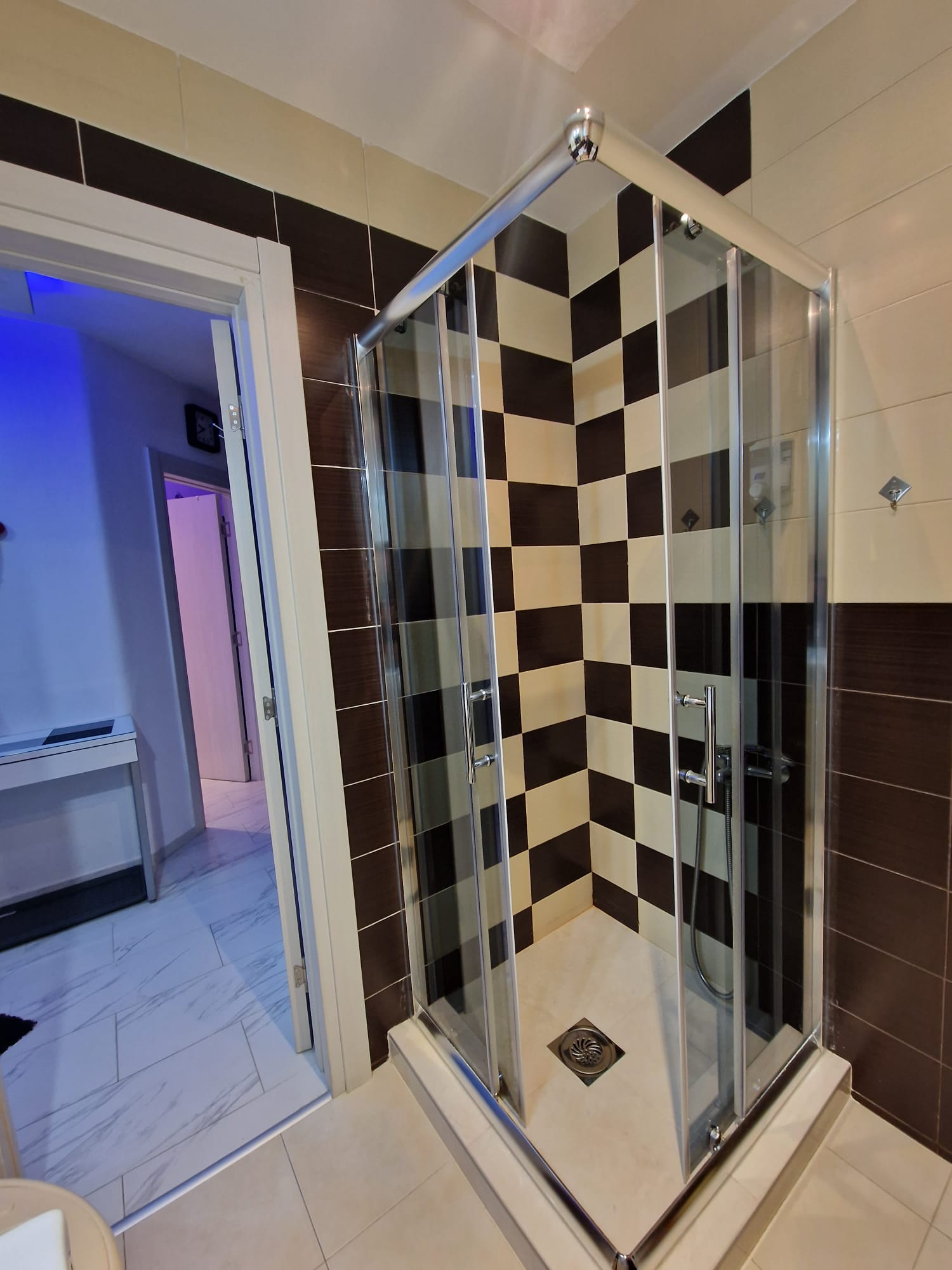 Black & White apartman thumbnail 35