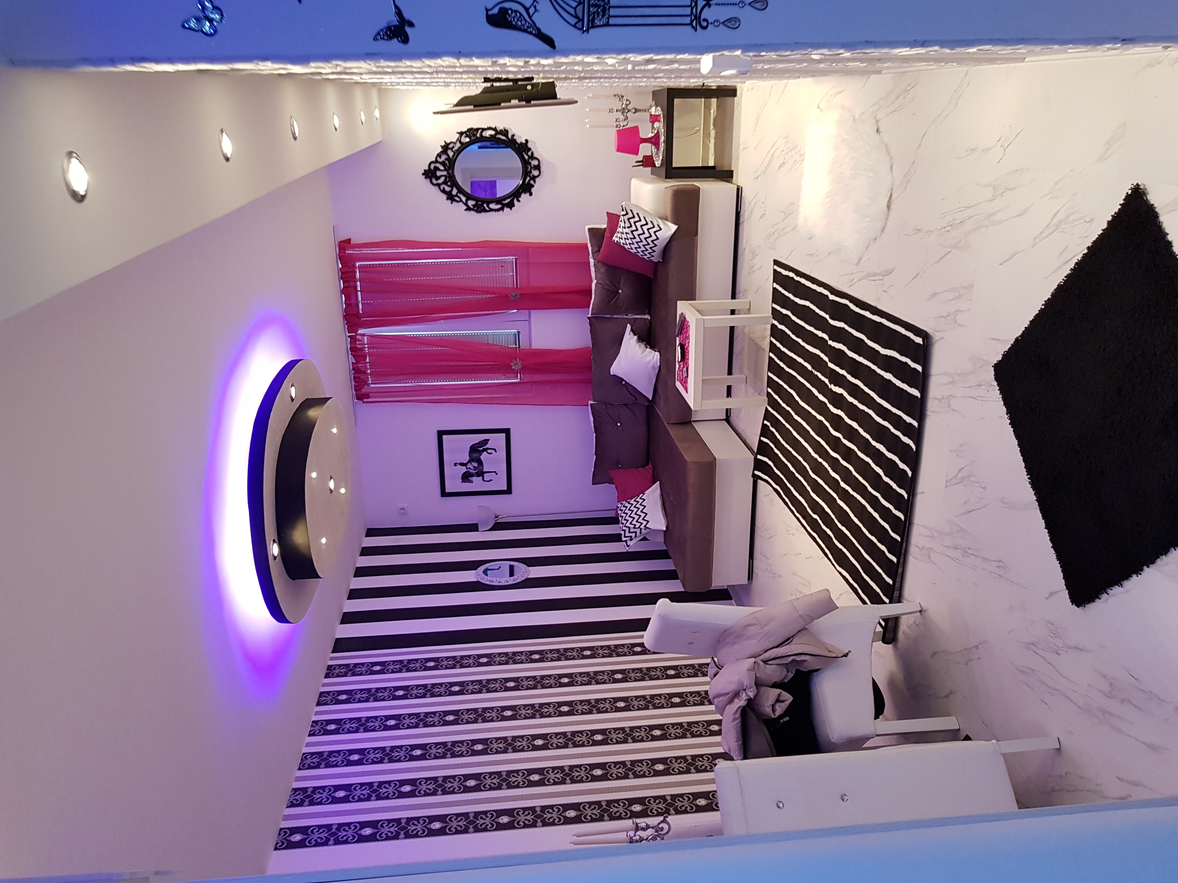 Black & White apartman thumbnail 05